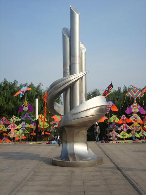 东莞不锈钢雕塑厂家